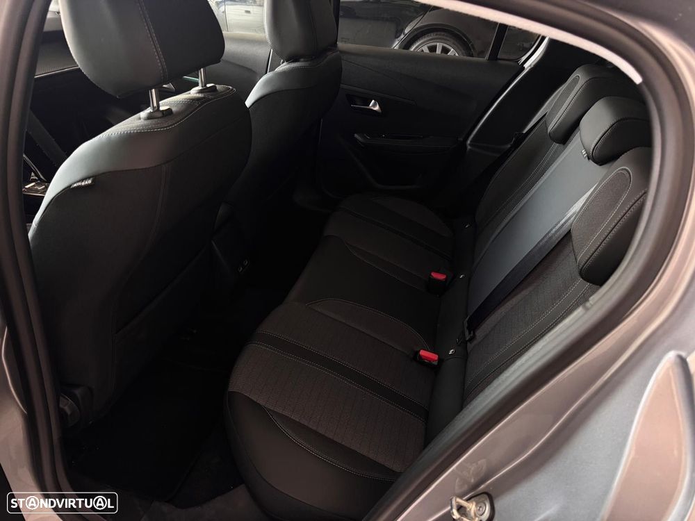 Peugeot e-208 50 kWh Allure Pack - 13