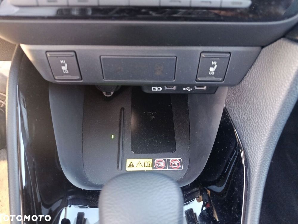 Toyota Yaris Hybrid 1.5 Style - 22