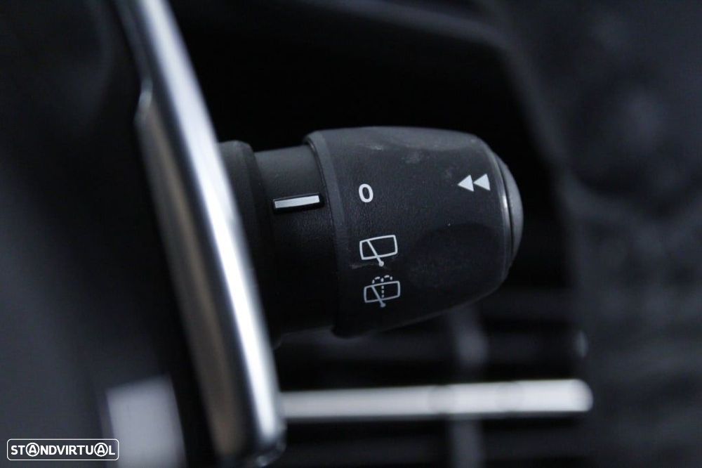 Peugeot 208 1.2 Hybrid Allure e-DCS6 - 26