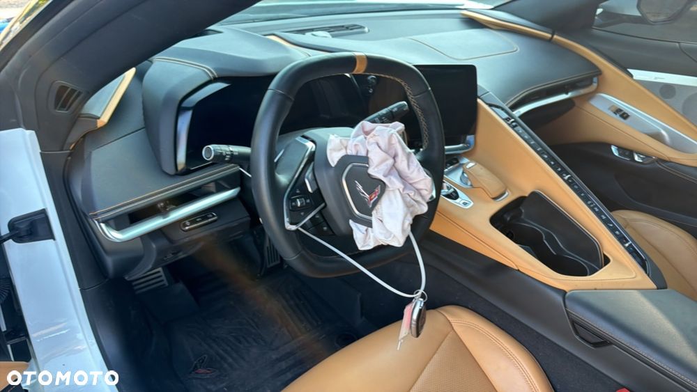 Chevrolet Corvette - 11