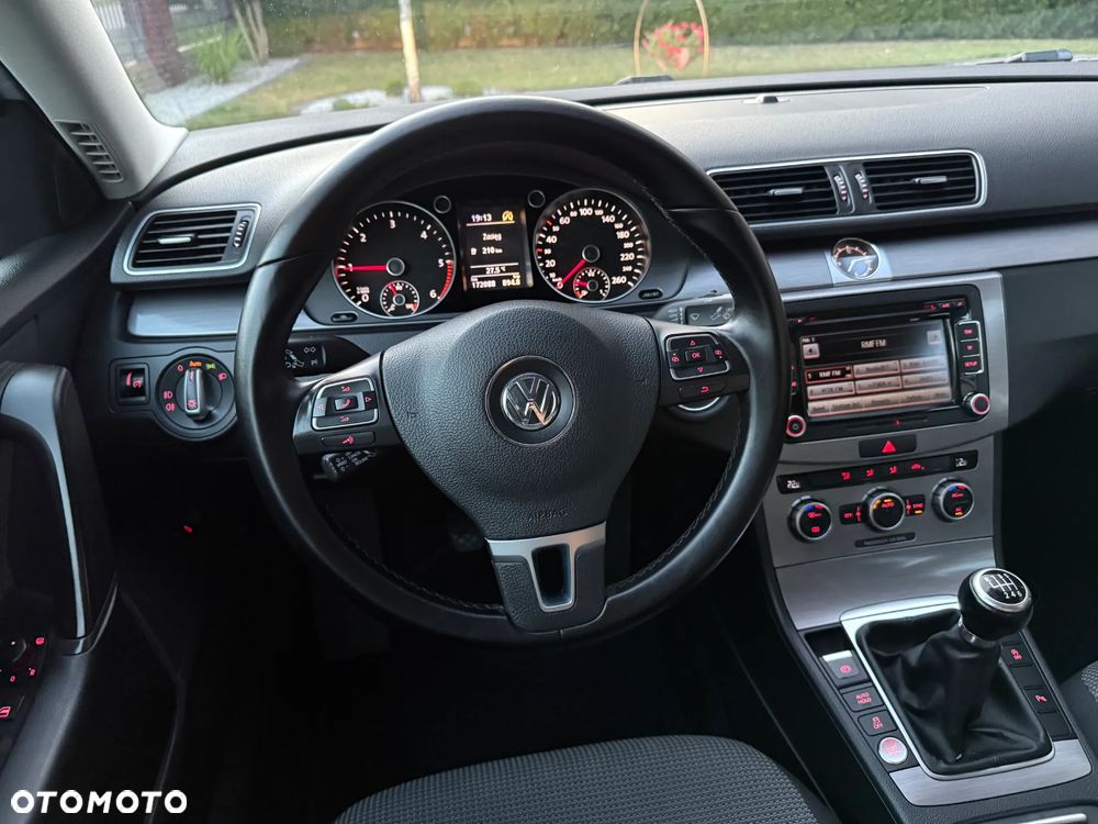 Volkswagen Passat 2.0 TDI Comfortline - 21