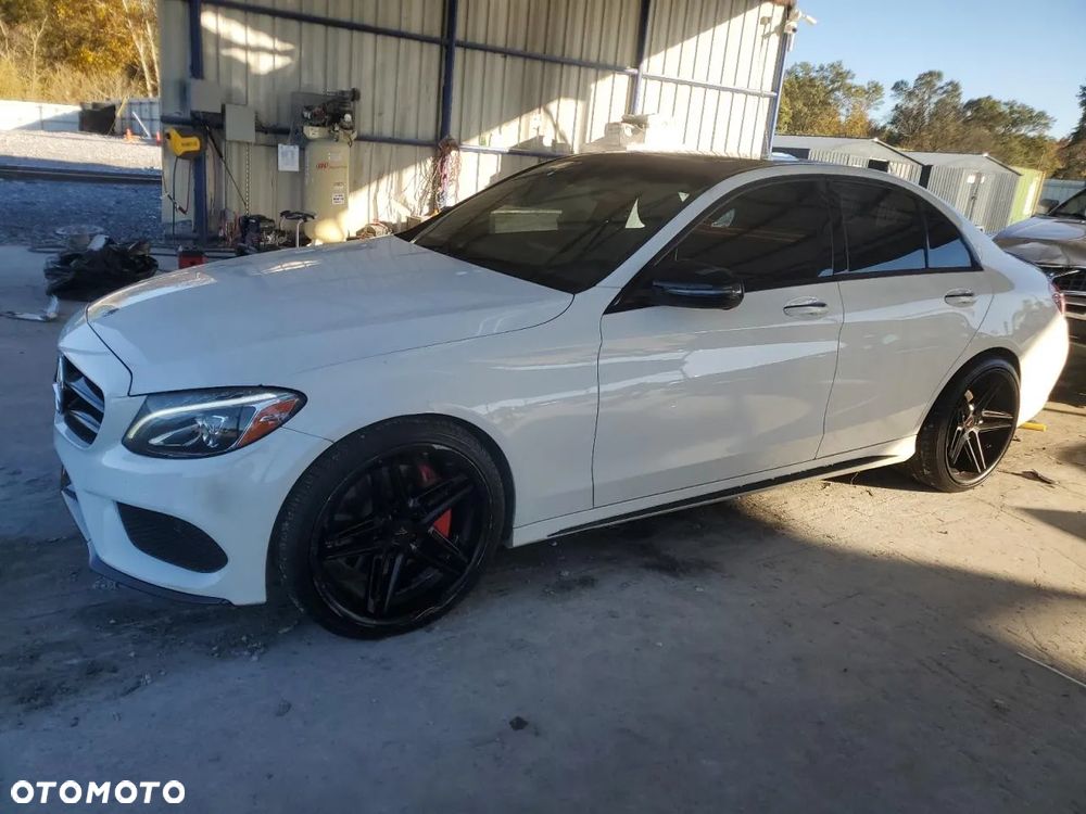 Mercedes-Benz Klasa C 300 9G-TRONIC Exclusive - 1