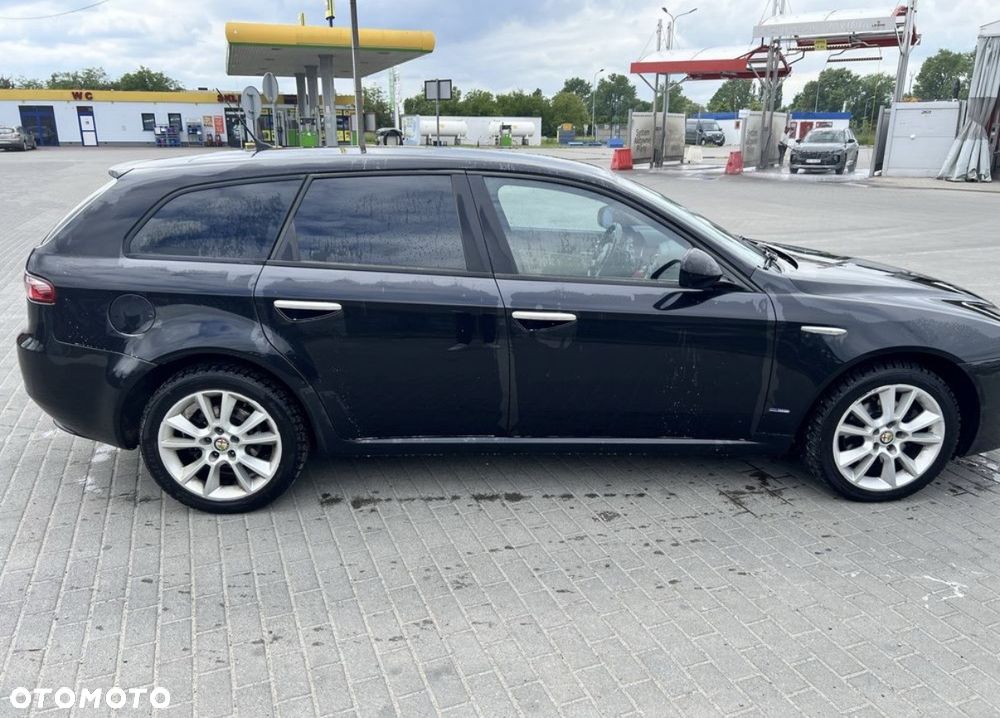 Alfa Romeo 159 - 2