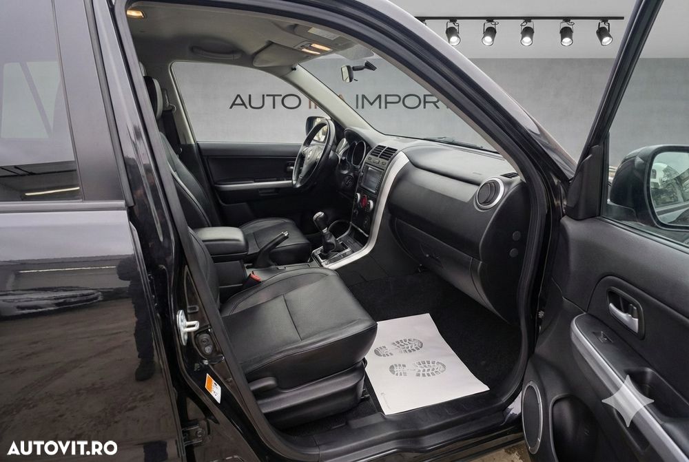 Suzuki Grand Vitara 1.9 DDiS Club - 7
