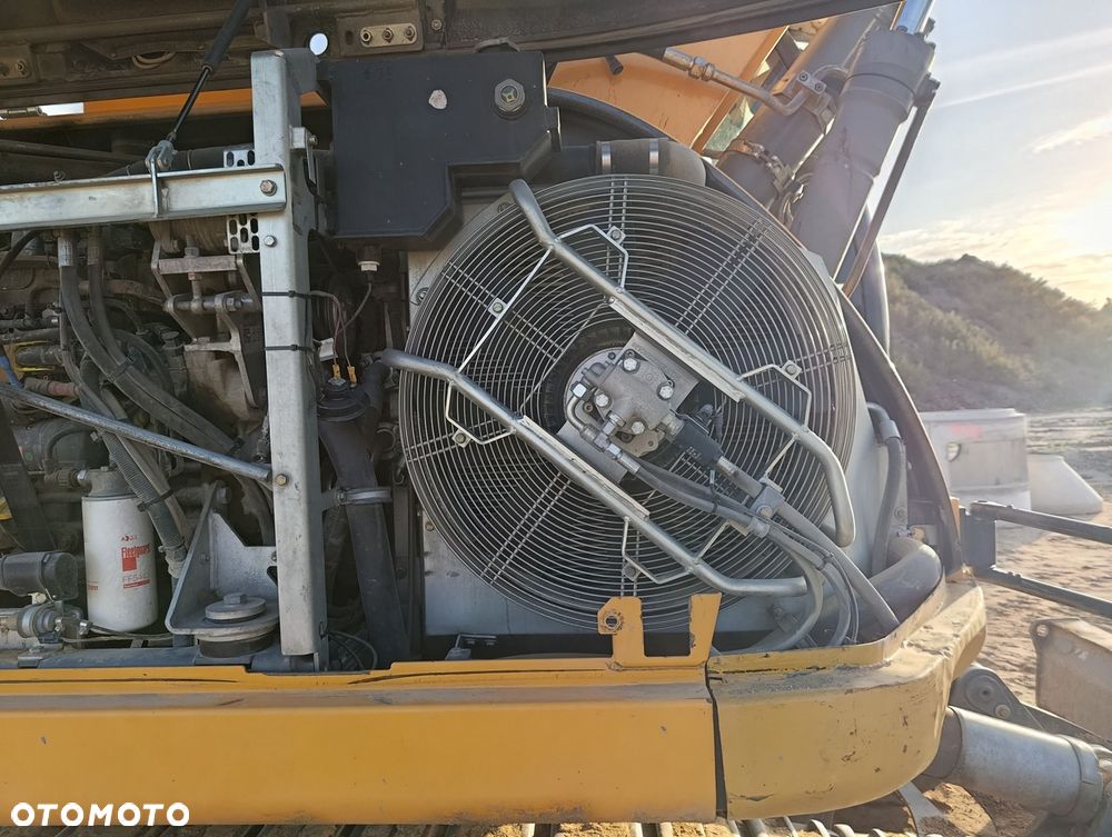 Liebherr R 914 Compact - 20