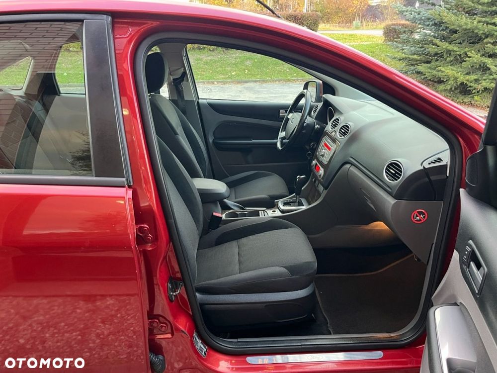 Ford Focus 1.6 Trend - 17