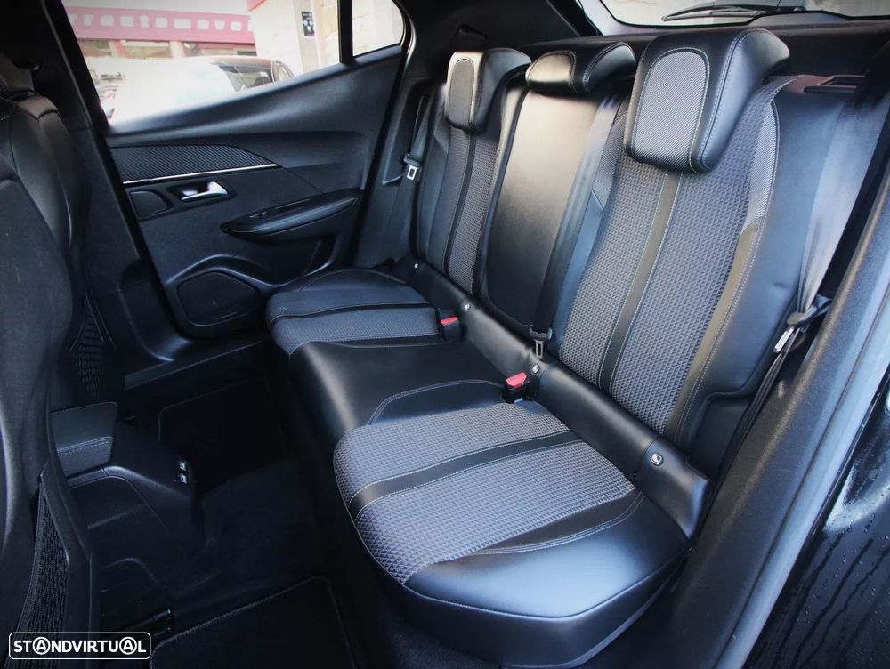 Peugeot e-2008 50 kWh GT Line - 13