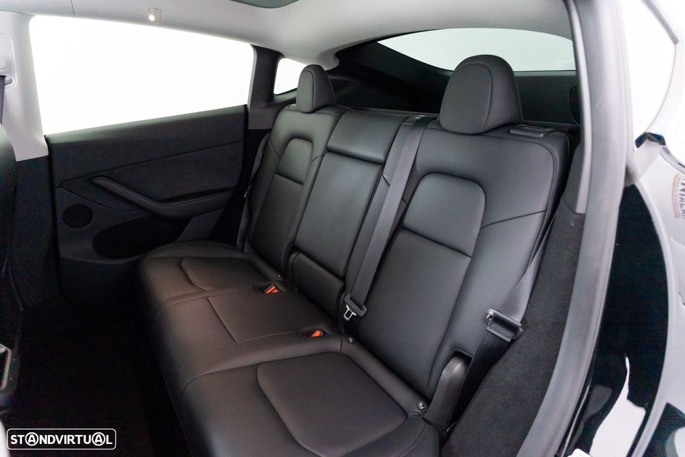 Tesla Model Y Standard - 24