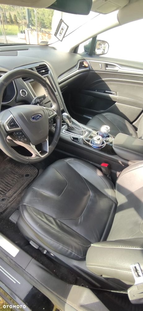 Ford Fusion - 17