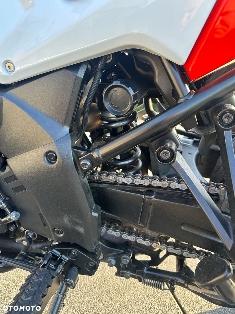 Suzuki V-STROM - 17