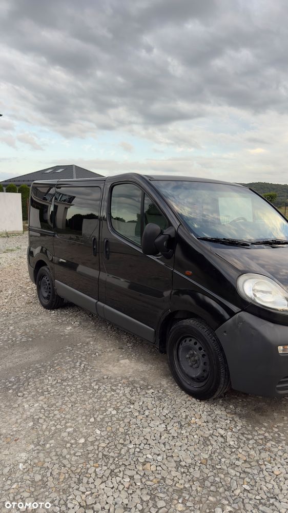 Opel Vivaro Tour - 4