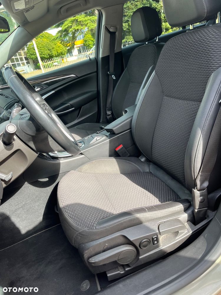 Opel Insignia 2.0 CDTI - 10