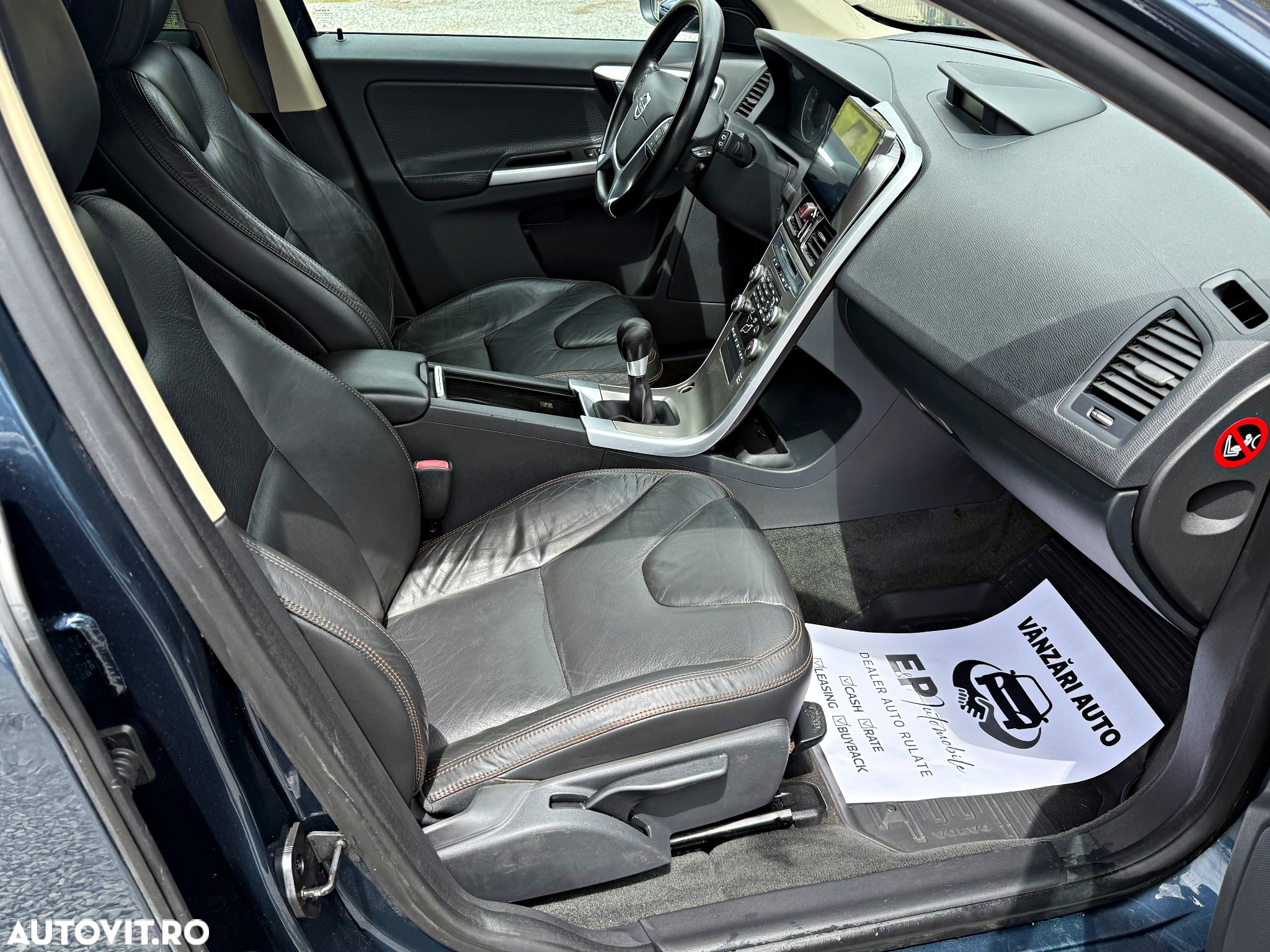 Volvo XC 60 2.4D DRIVe Momentum - 8