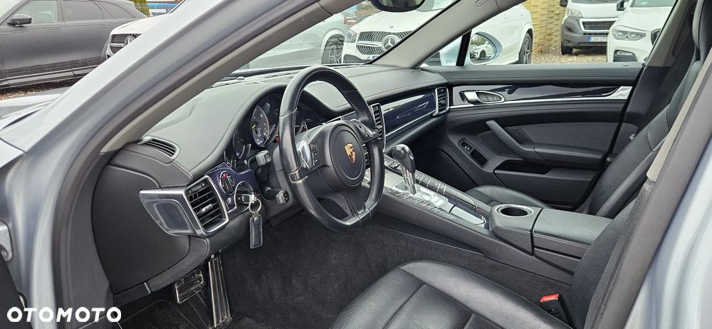 Porsche Panamera - 28