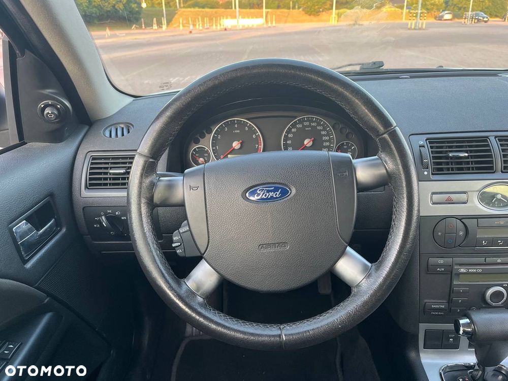 Ford Mondeo - 11