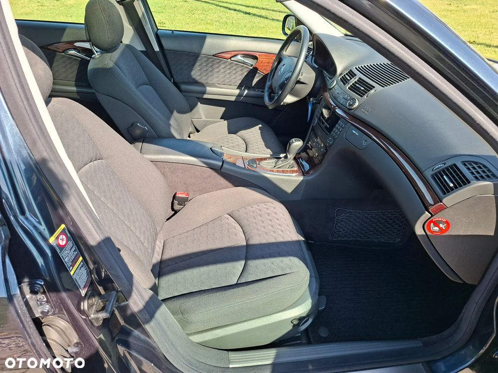 Mercedes-Benz Klasa E 200 Kompressor Automatik Classic - 16