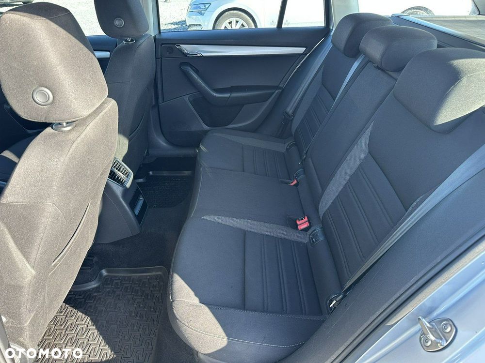Skoda Octavia 1.6 TDI SCR Ambition - 17