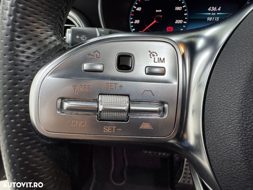 Mercedes-Benz GLC 300 e 4Matic 9G-TRONIC AMG Line - 20