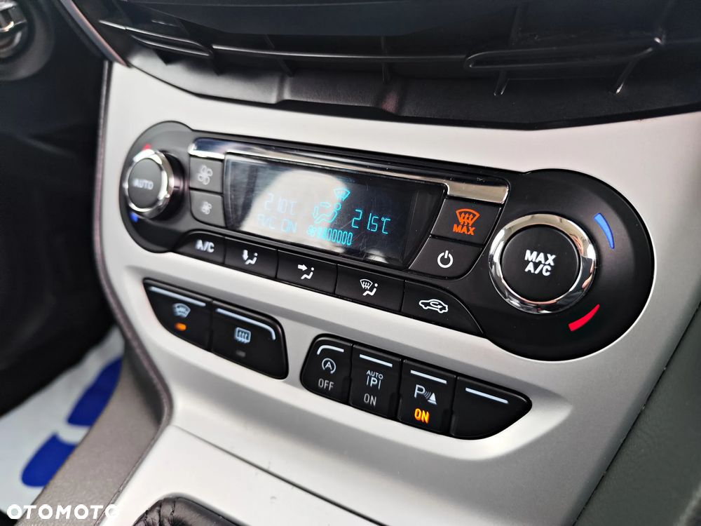 Ford Focus 1.6 TDCi DPF Champions Edition - 34