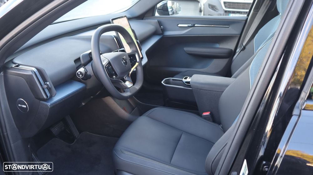 Volvo EX30 51 kWh Single Motor Black Edition - 3
