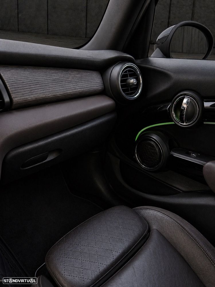 MINI 5 Portas Cooper D Aut. - 6