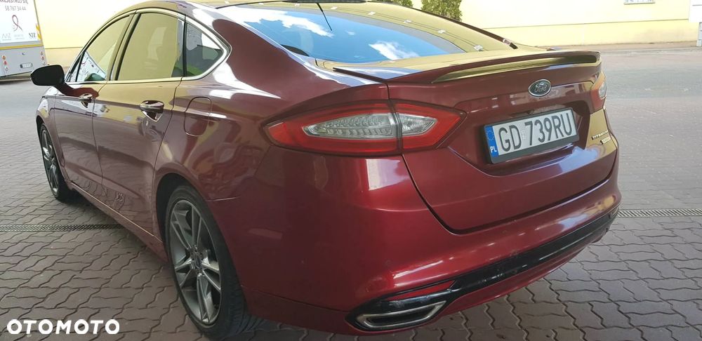 Ford Fusion 2.0 EcoBoost Titanium - 4