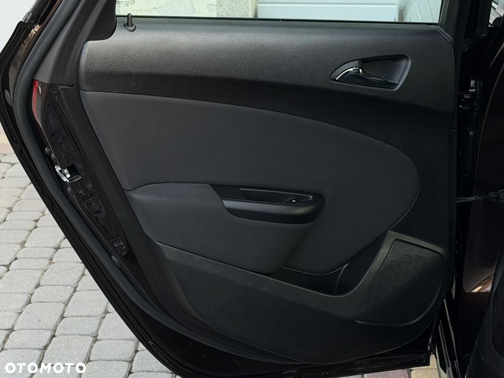 Opel Astra 1.6 Cosmo - 36
