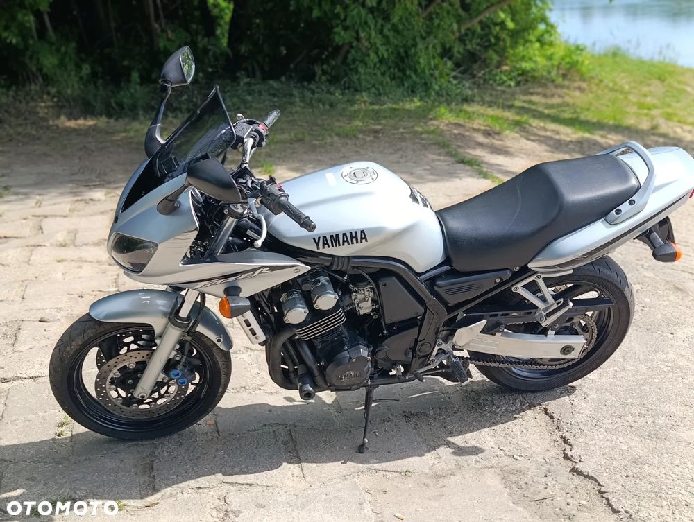 Yamaha FZ6 - 3