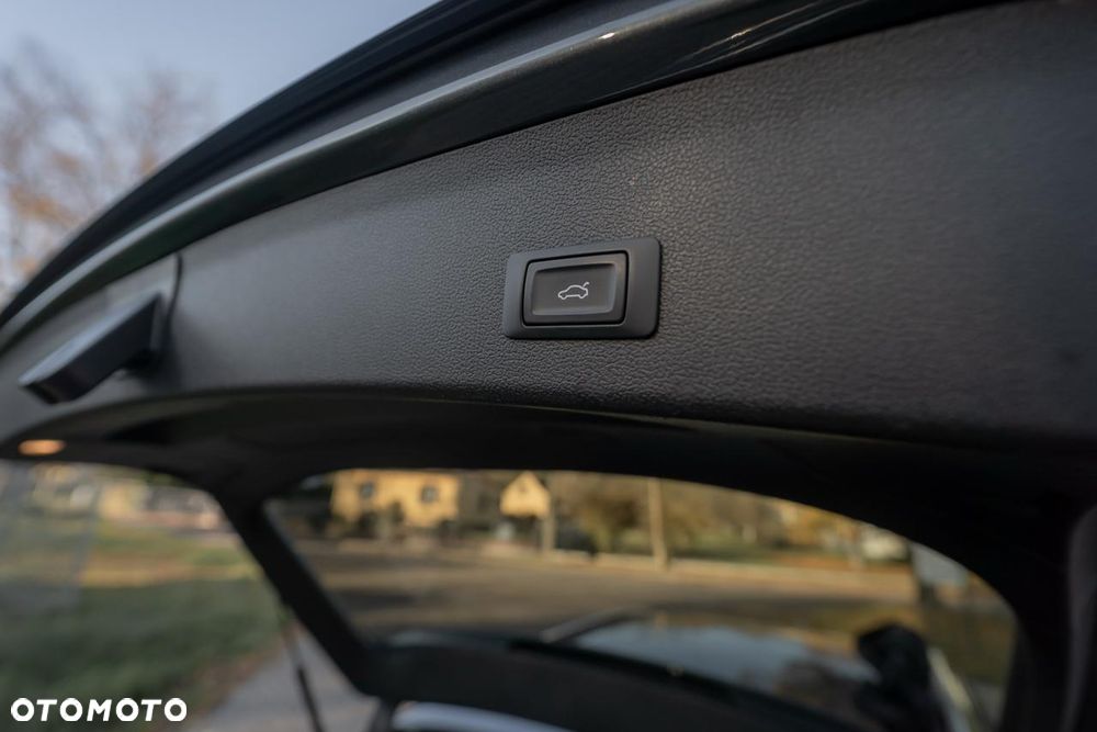 Audi A4 Avant 2.0 TDI Quattro Sport S tronic - 32