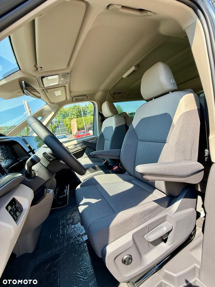 Volkswagen Multivan - 12