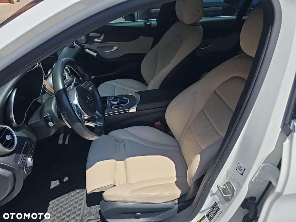 Mercedes-Benz Klasa C 300 4Matic 9G-TRONIC AMG Line - 7