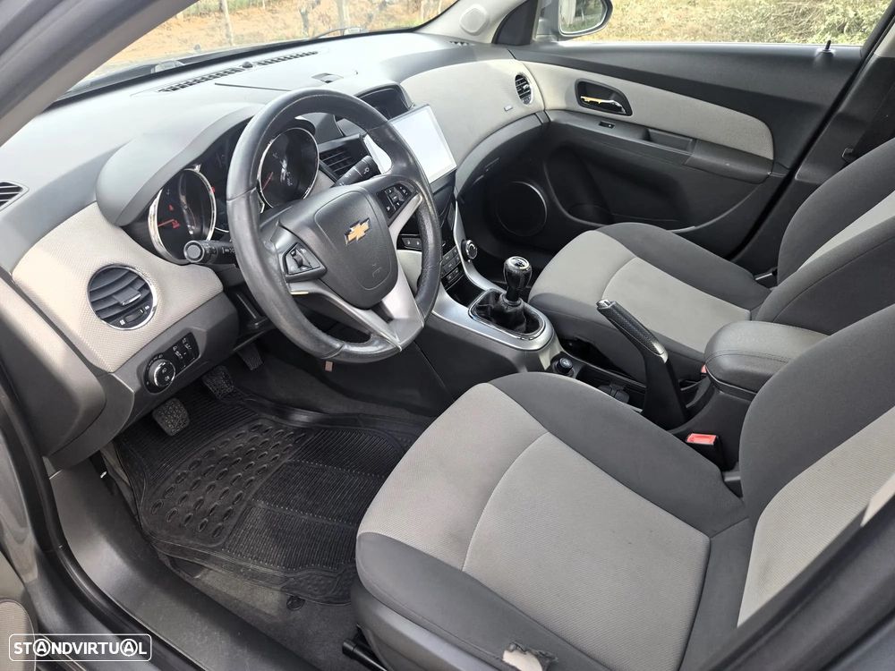 Chevrolet Cruze 2.0 VCDi LT - 11