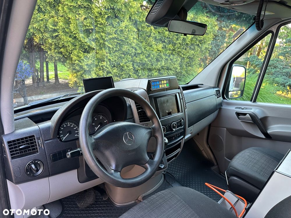 Mercedes-Benz Sprinter - 17