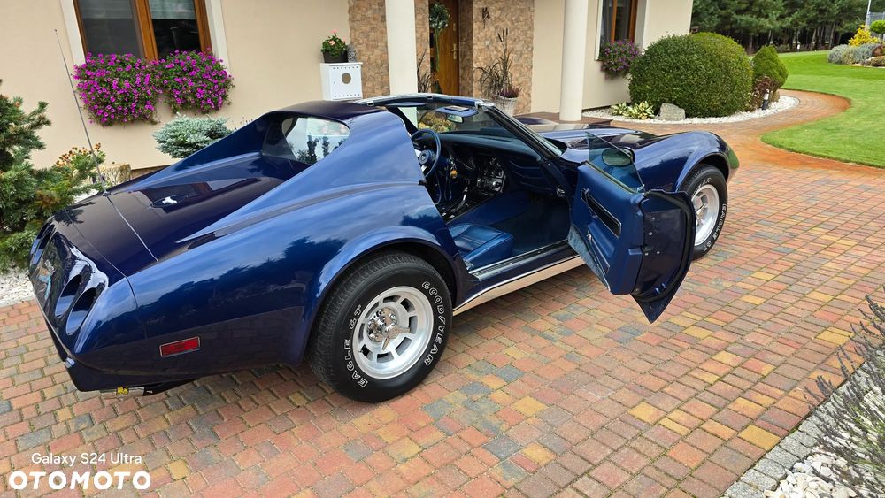 Chevrolet Corvette - 5