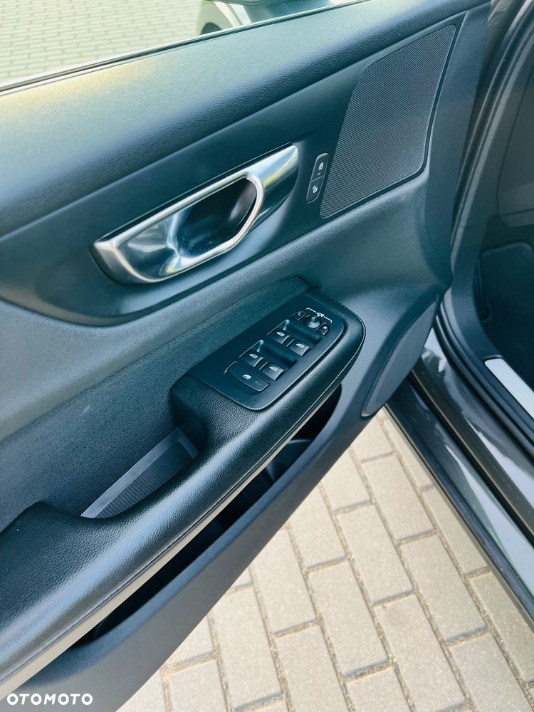 Volvo V60 D3 Momentum Pro - 10