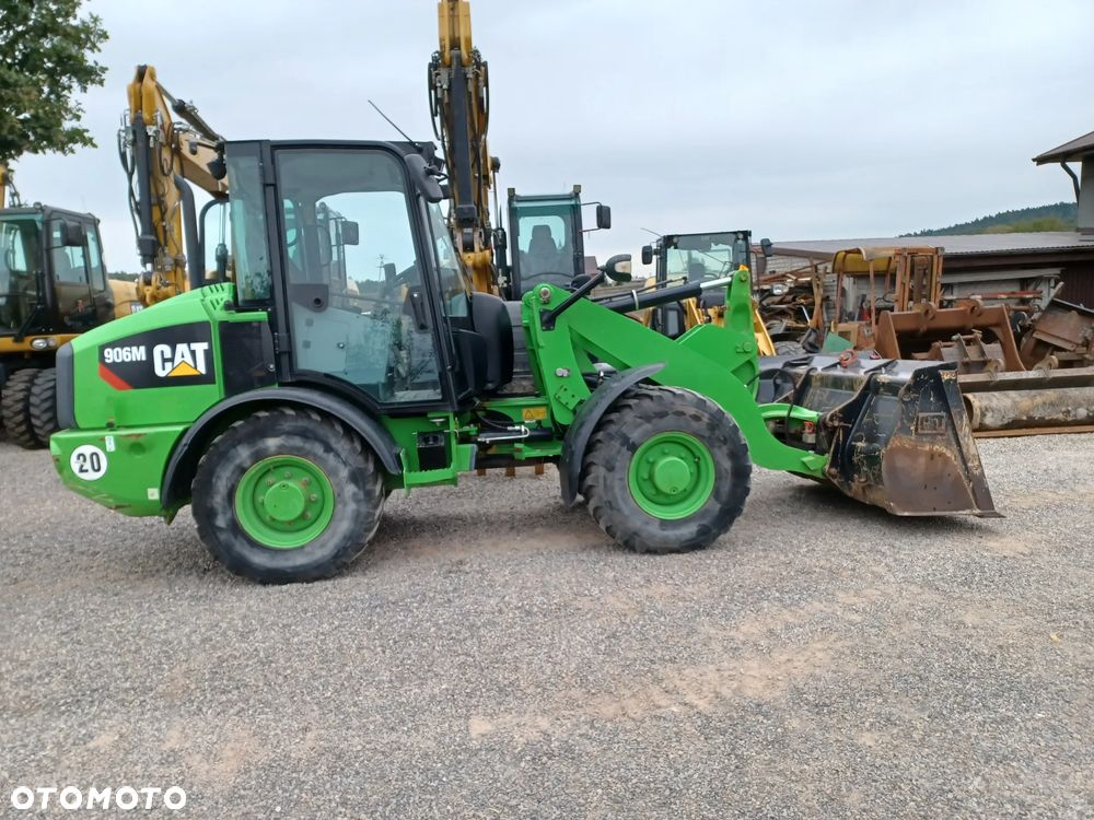 Caterpillar CAT 906 M - 9