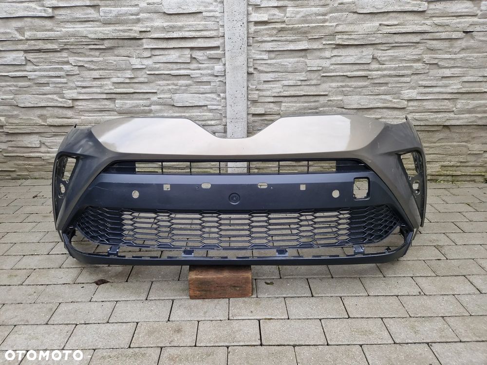 Zderzak Toyota Chr ch-r lift na 4 pdc - 1