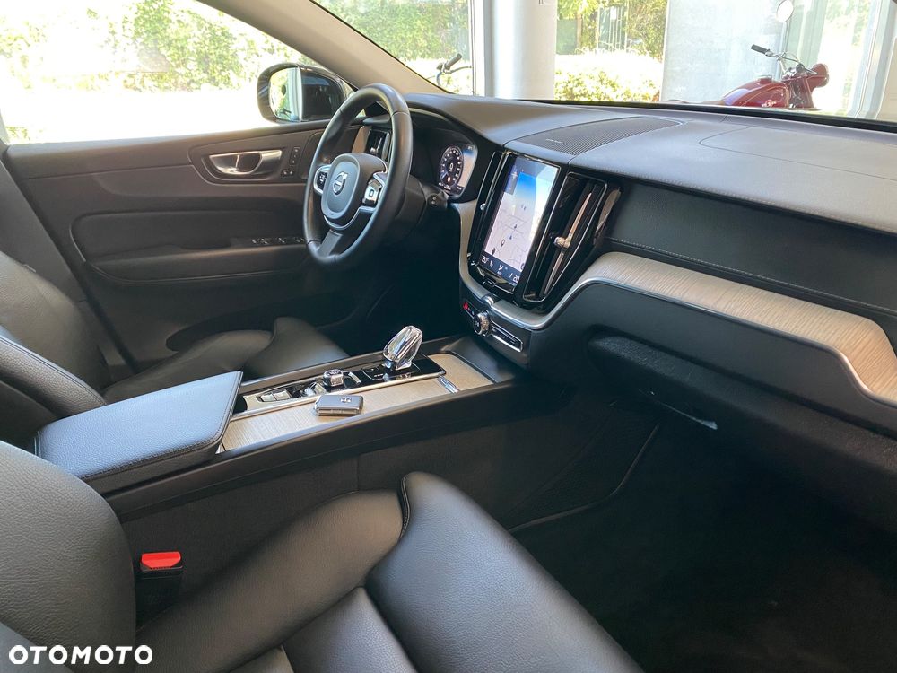 Volvo XC 60 B4 D AWD Inscription - 25