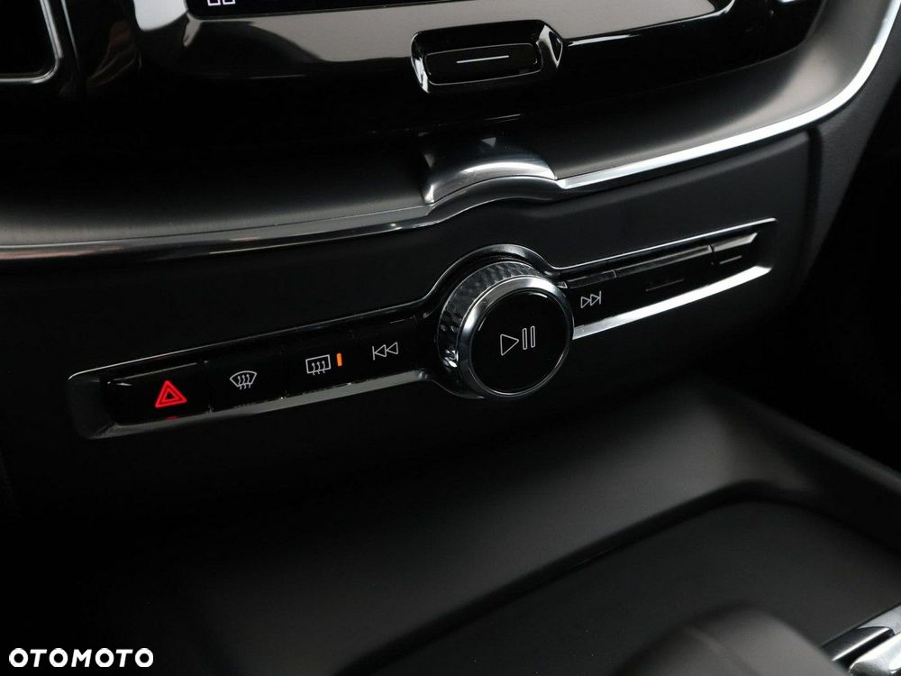 Volvo XC 60 B4 D Core - 29