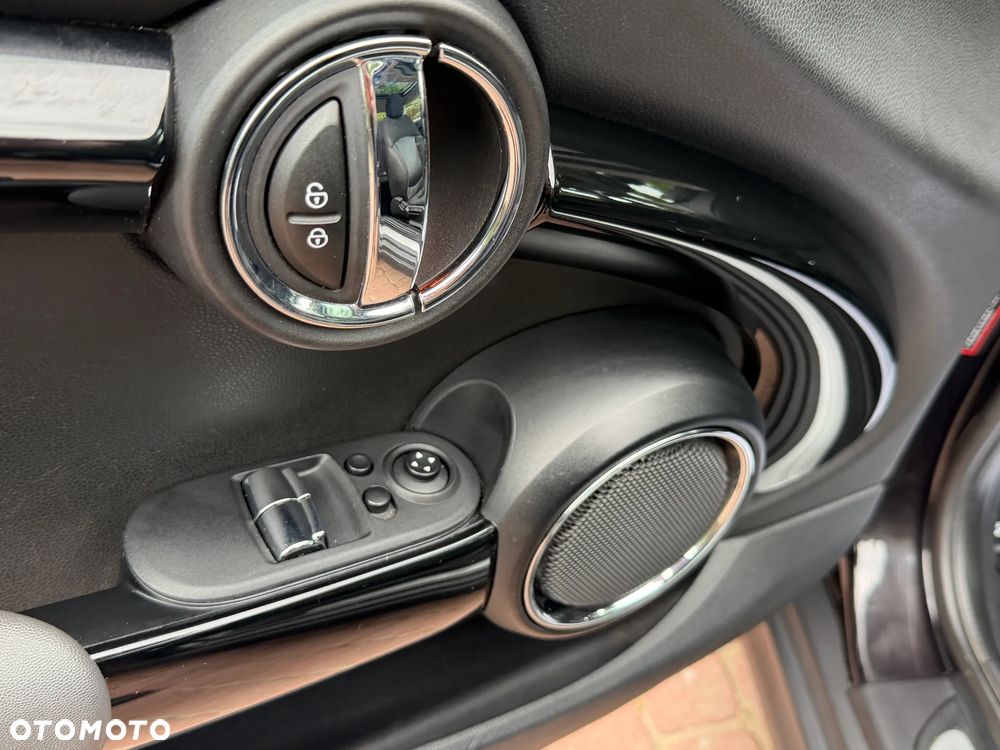 MINI Cooper John Works Trim - 24