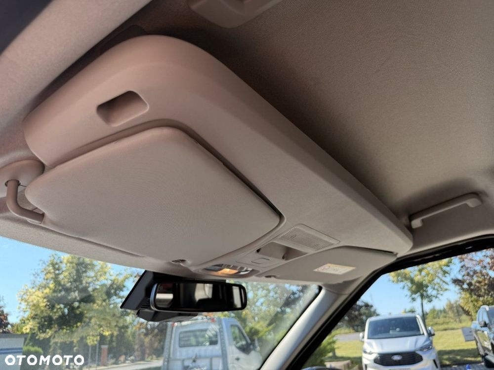 Ford Tourneo Courier - 25