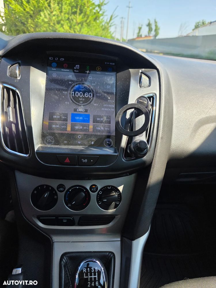 FORD Focus 2023 — imagine 3
