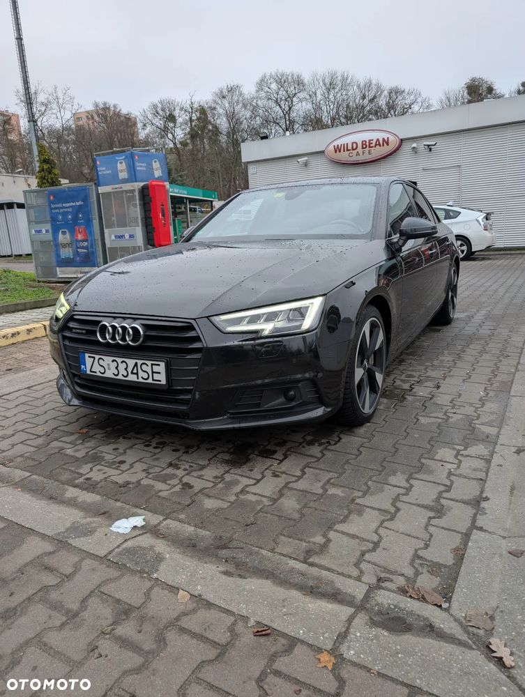 Audi A4 Limousine - 1