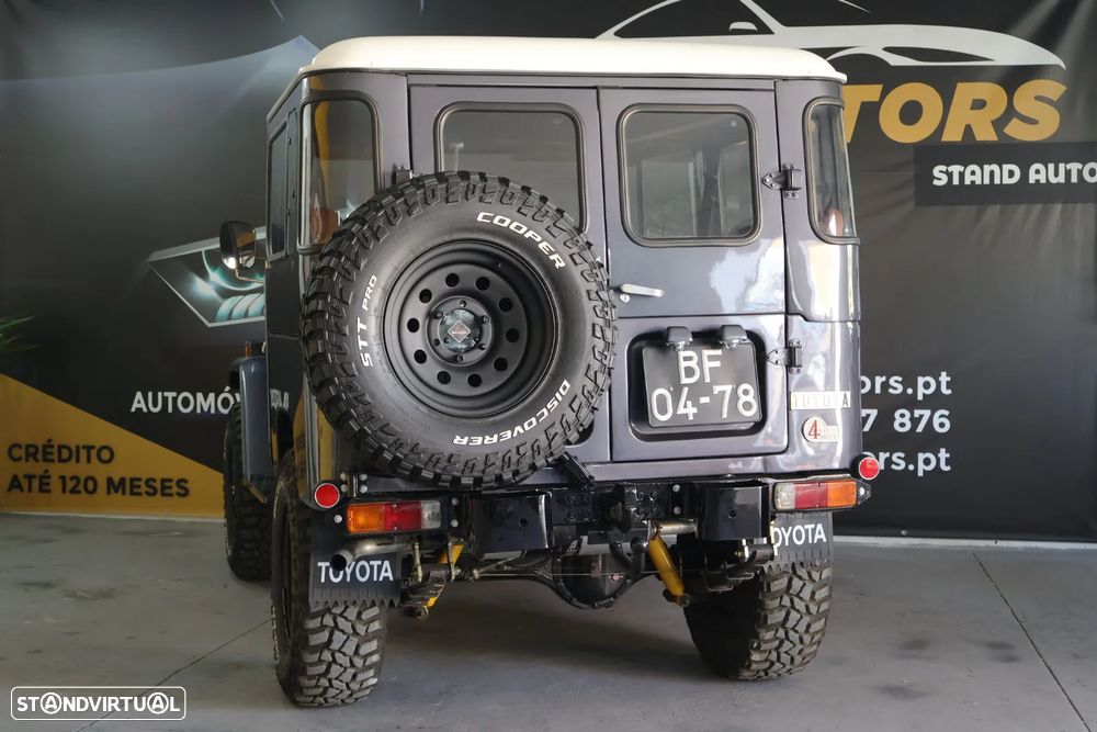 Toyota Land Cruiser - 23