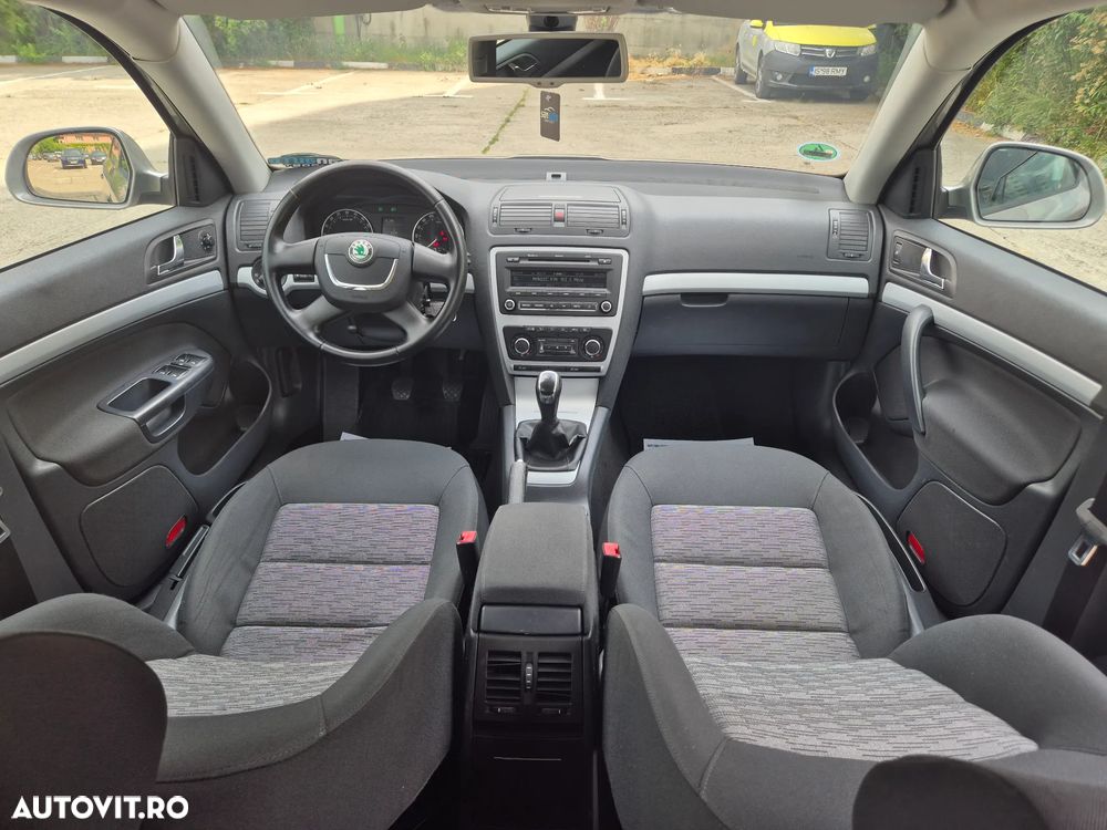 Skoda Octavia 1.6 TDI DPF Ambiente - 6