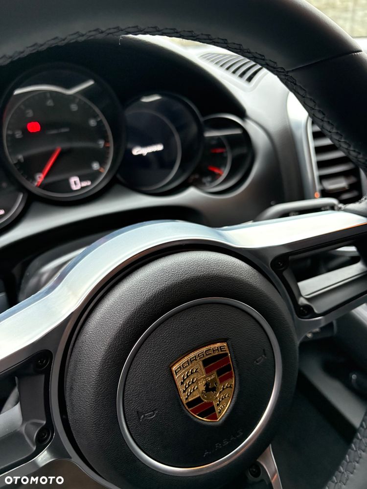 Porsche Cayenne Platinum Edition - 14