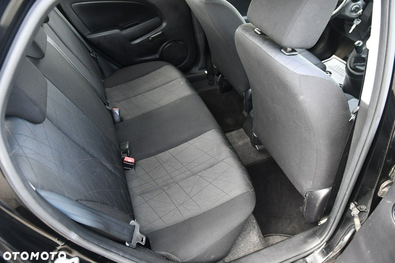 Mazda 2 - 18