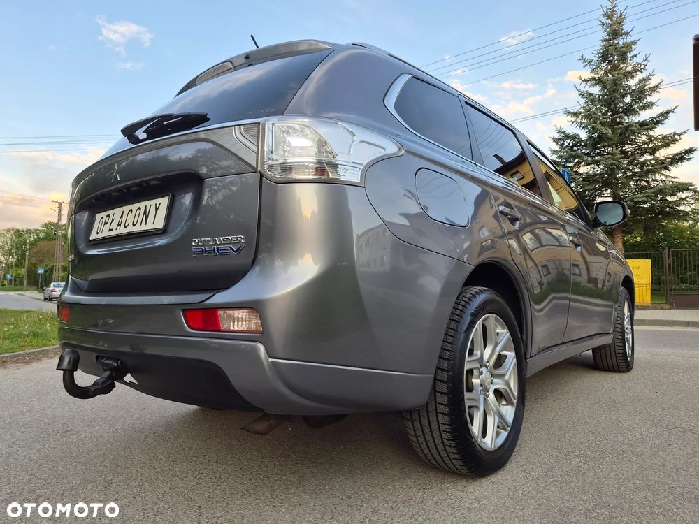 Mitsubishi Outlander - 3