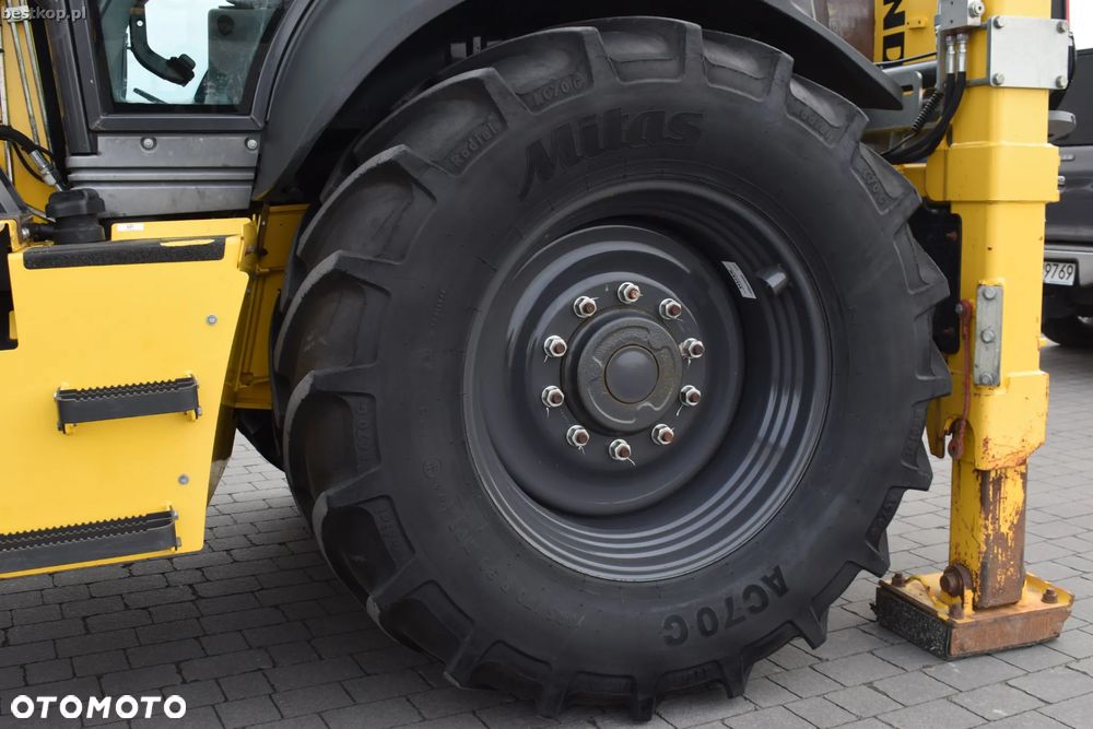 New Holland B110C - 32