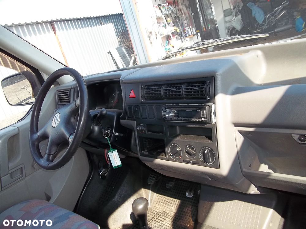 Volkswagen Transporter - 7